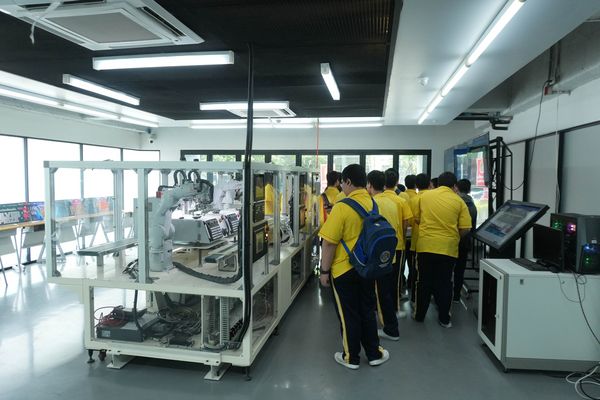 โรงเรียนปรีชานุศาสน์